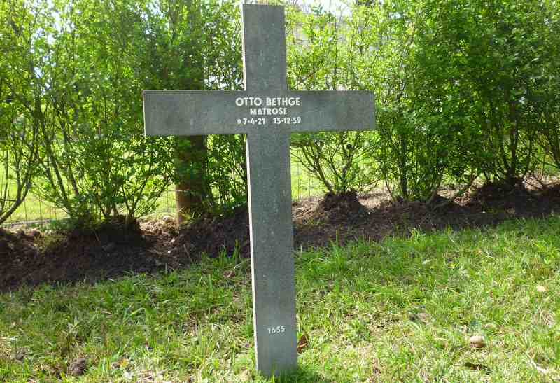 015 Graf Spee German Cemetery12th Sep 2012.jpg